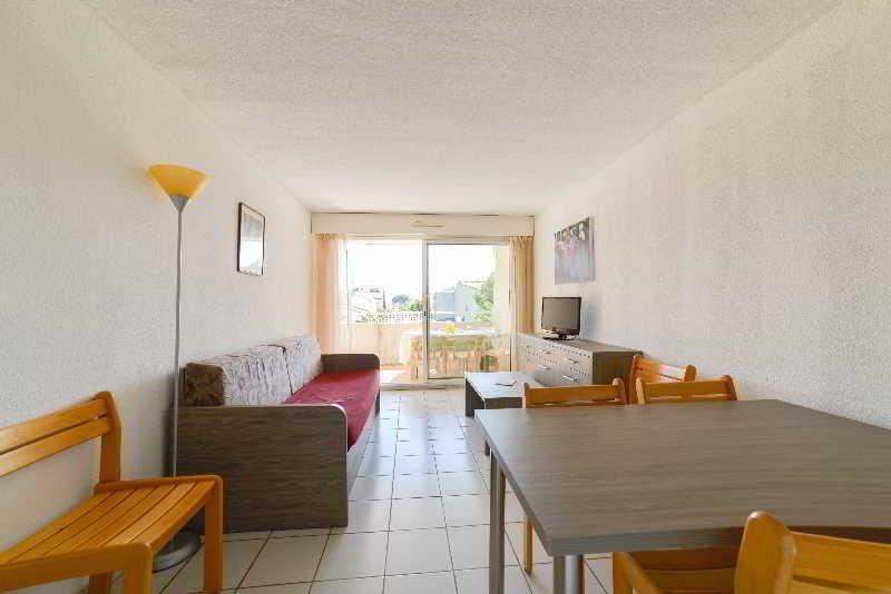 Mayflower Aparthotel 3*